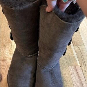 Ugg Brown Suede Boots